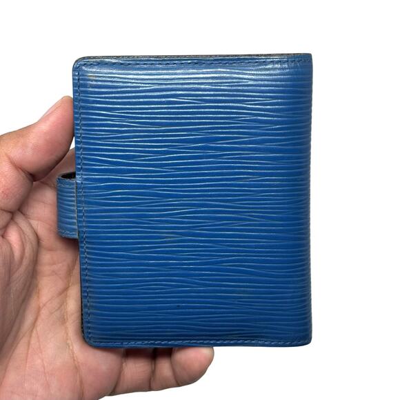 Louis Vuitton Blue Buckle Wallet - Picture 6 of 13